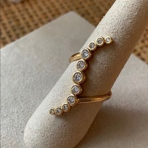 Curve ring